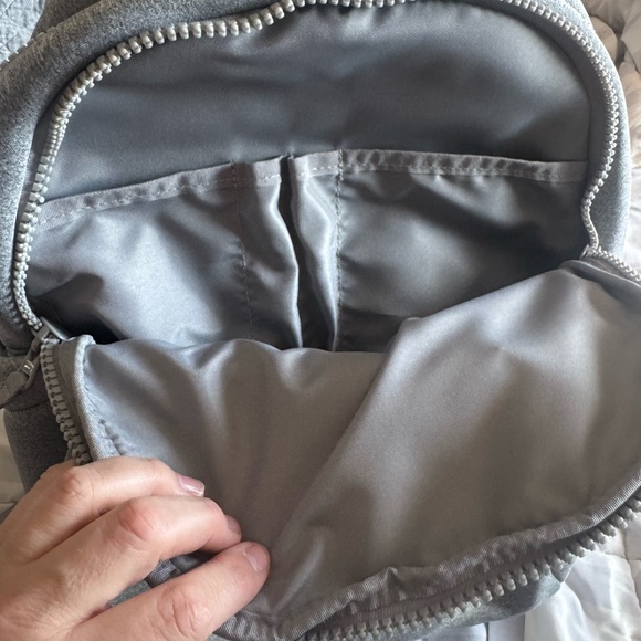 All in motion Classic Gray Backpack - Picture 6 of 7